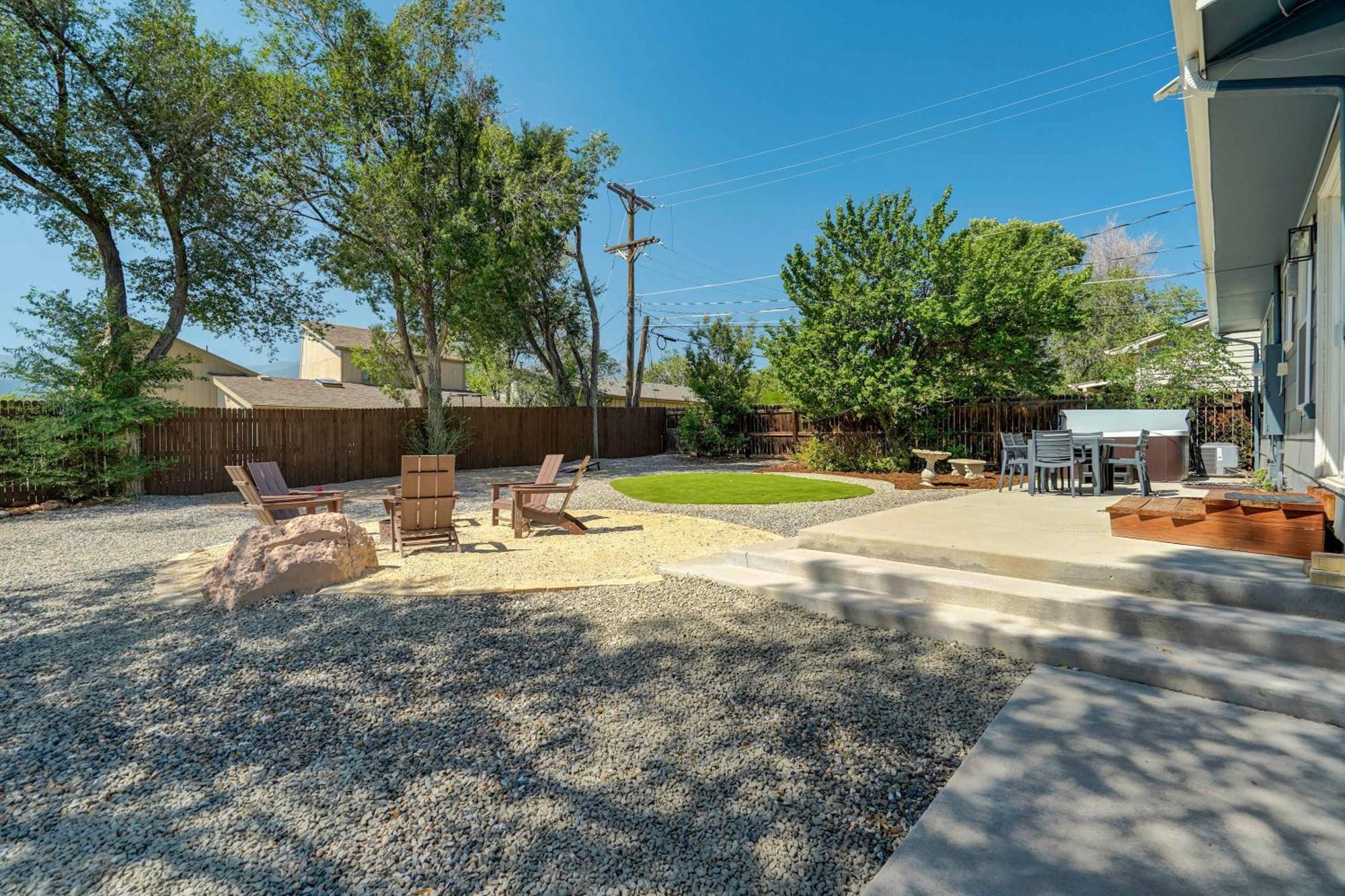 Holiday home Skyline Estate Hot Tub Spacious Yard & Views Colorado Springs
