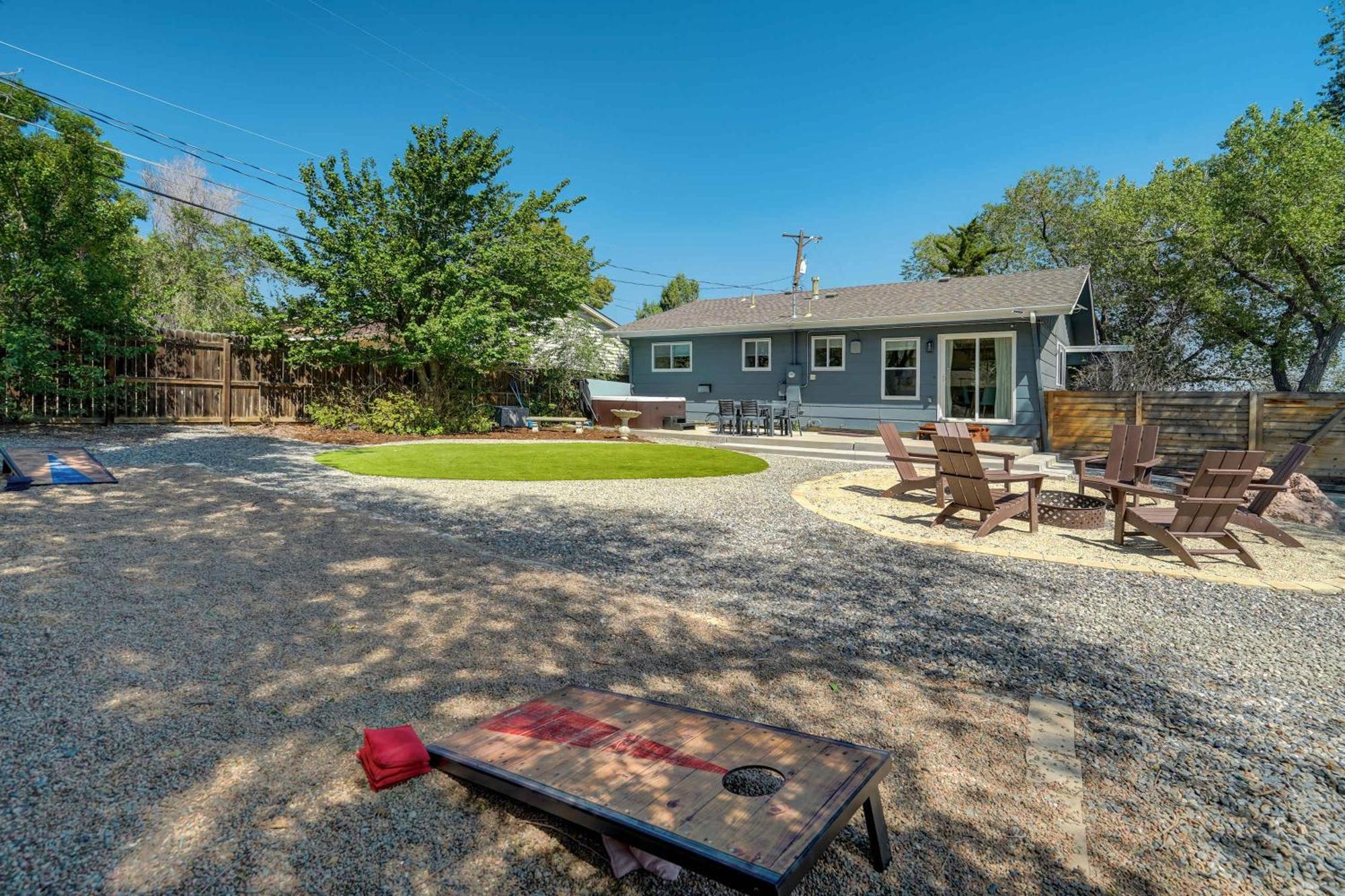 Skyline Estate Hot Tub Spacious Yard & Views Holiday home *